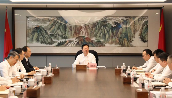 劉化龍赴保利發展宣講黨的二十屆三中全會精神并調研一線項目